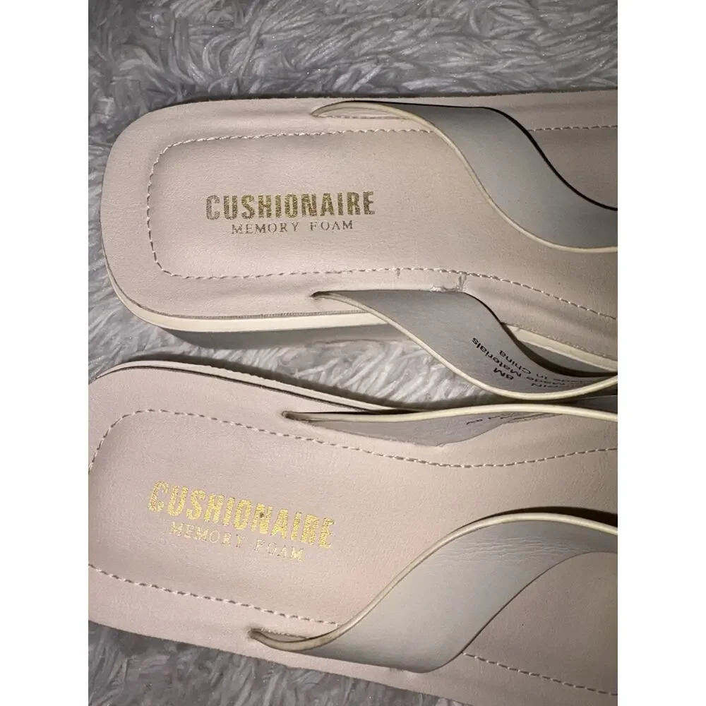 Cushionaire “Pippin” Women’s 8 Ivory Platform Flip Flops. Memory Foam. Grt Pair